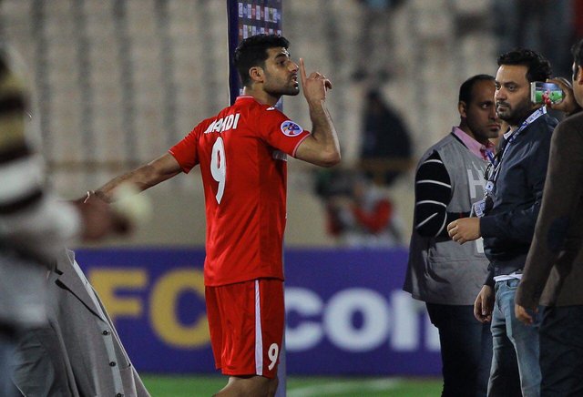 هیس!منتقدان حق اظهار نظر ندارند