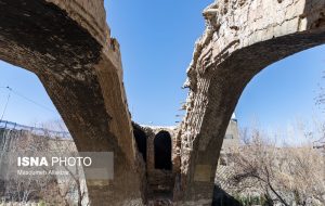 پل تاریخی «خاتون» رها شده در سرما