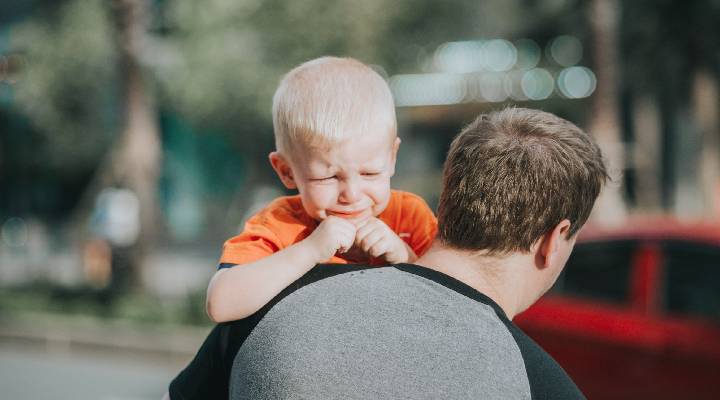 کنترل خشم در کودکان - پدر و پسری خردسال