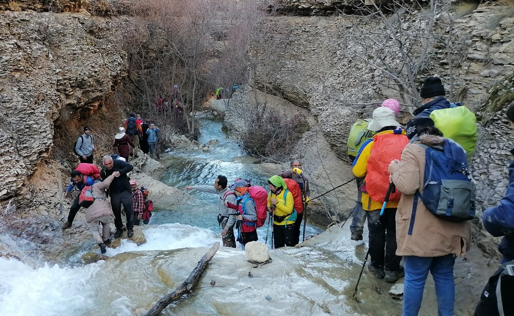 گُدار و گذاری از آبگلور تا جوزستان در منطقه «دوپلان» اردل