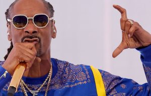 Snoop Dogg’s NFT Mixtape Remixes را دعوت می کند.  آیا به آنها مجوز می دهد؟