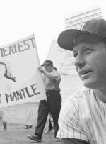 کارت بیسبال Mickey Mantle NFT به قیمت 471 هزار دلار در حراجی OpenSea فروخته شد