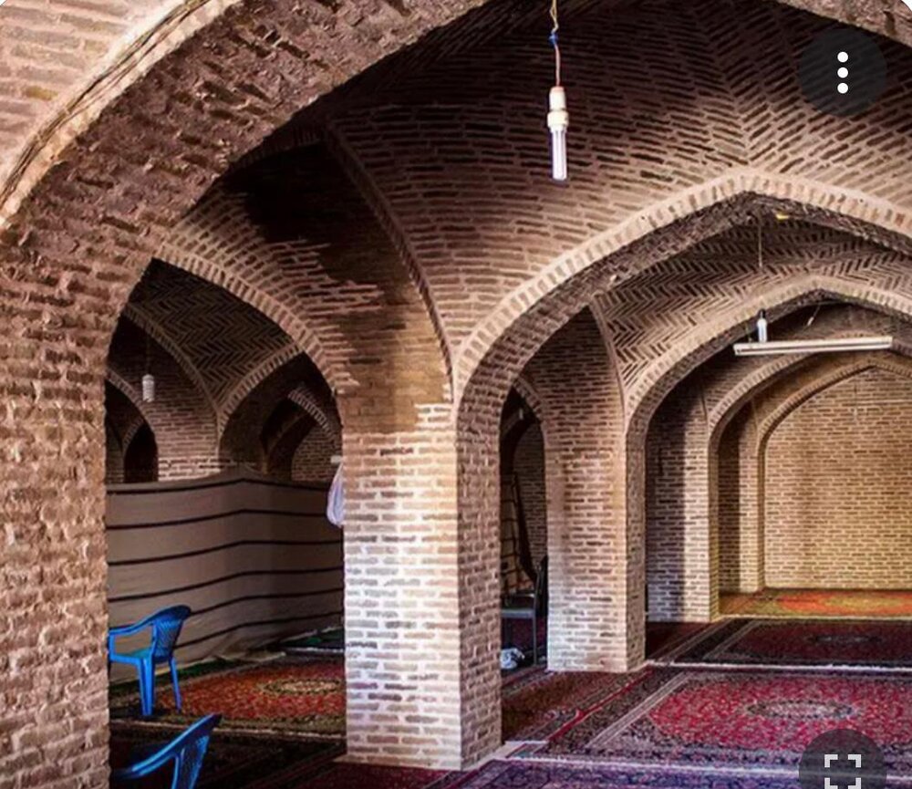 مسجدی به درازای هزار سال در شهر نائین
