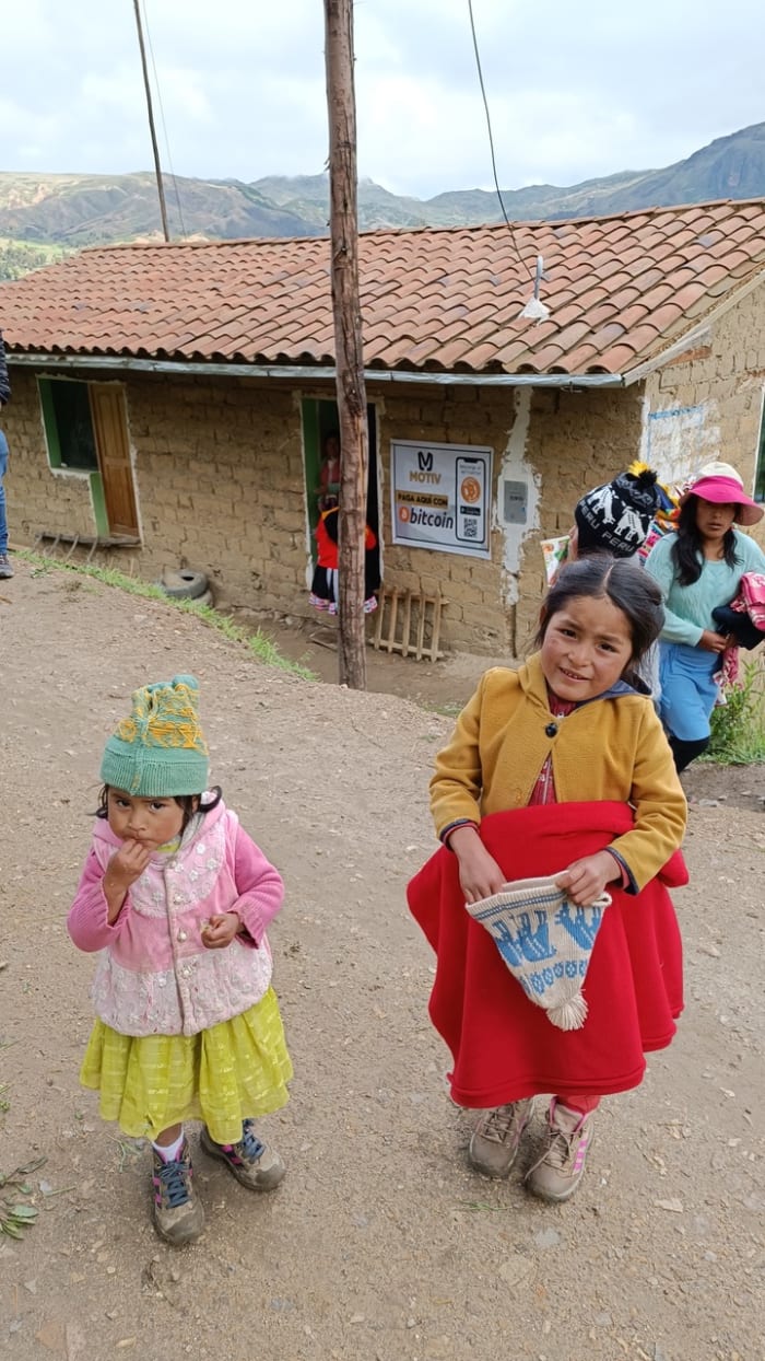 یک پروژه غیرانتفاعی در حال ایجاد اقتصادهای خرد بیت کوین در روستاهای پرو برای اعطای فرصت مالی به جوامع بدون بانک است.