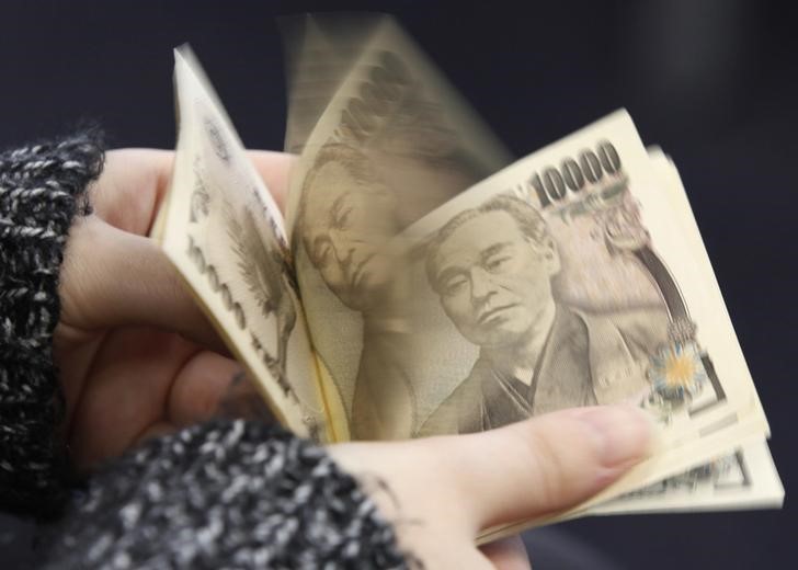 توضیح دهنده- مداخله ارزی ژاپن برای مبارزه با ضعیف شدن ین چگونه خواهد بود؟ توسط رویترز