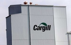 Cargill، ADM برای کاهش تجارت در روسیه، باز نگه داشتن تأسیسات غذایی