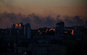 اوکراین می‌گوید که درگیری‌ها در خارج از کیف ادامه دارد