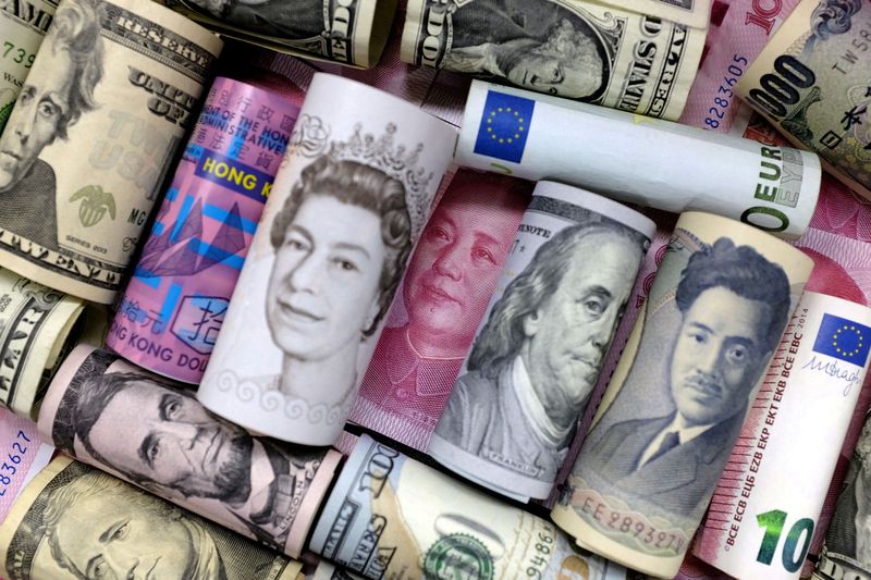 با توجه به تمرکز بر اوکراین، ین در مقابل دلار، یورو بالاتر می رود