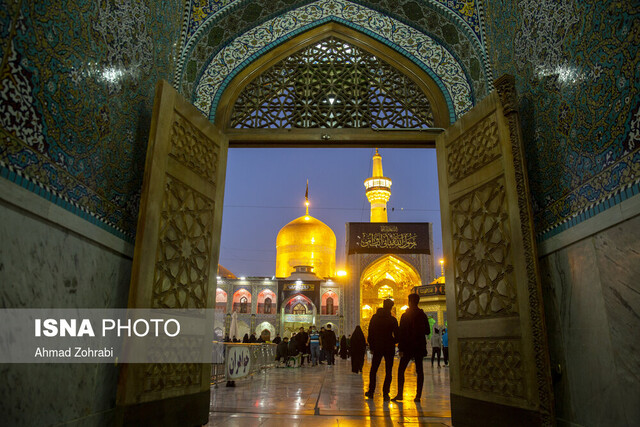 تشرف روزانه ۵۰۰ هزار زائر به حرم مطهر رضوی