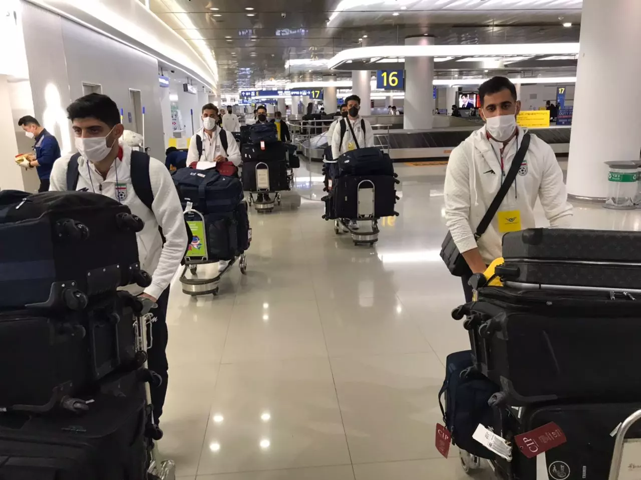 تیم ملی به کره رسید و قرنطینه شد/عکس