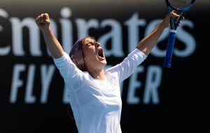 دختر تاریخ ساز تنیس در سال جدید هم تاریخ ساز شد