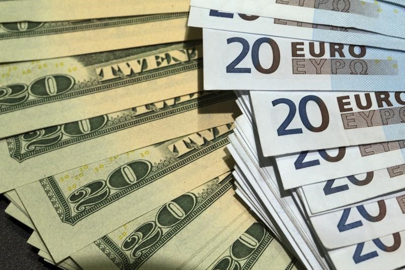 دلار و یورو بر سر مذاکرات اوکراین و روسیه افزایش یافت، اما درگیری هنوز پایان نیافته است