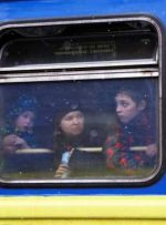 قطارهای تخلیه از منطقه جنگی به شهر لویو در غرب اوکراین می ریزند