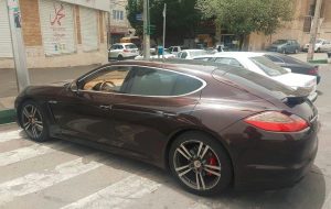 قیمت‌های نجومی و شرایط اجاره خودروهای لوکس