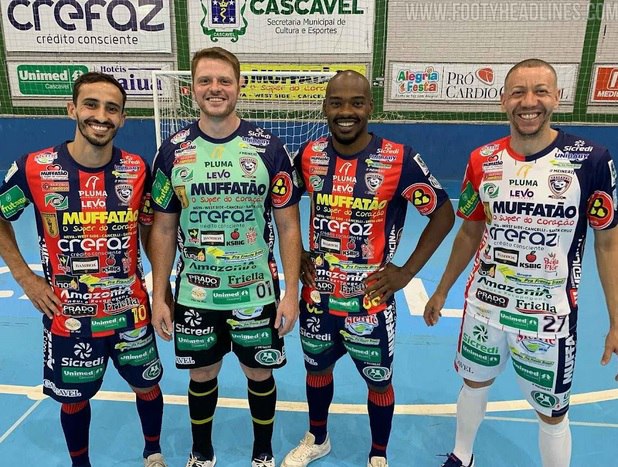 پیراهن تیم یا بیلبورد تبلیغاتی؟/عکس