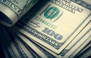 افزایش دلار در میان عدم قطعیت سیاسی در حالی که میان‌دوره‌های آمریکا در حال نزدیک شدن هستند توسط Investing.com