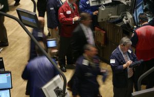 بسته بندی بازار: کریپتوها و سهام سقوط می کنند.  بیت کوین زیر 40 هزار دلار معامله می شود