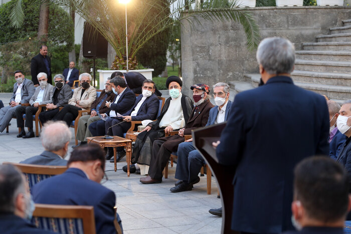هنرمندان حاضر در افطار رئیس جمهور چه کسانی بودند؟/ عکس 