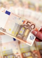 رشد یورو پس از پیروزی ماکرون، افزایش در برابر پوند کبود شده توسط رویترز
