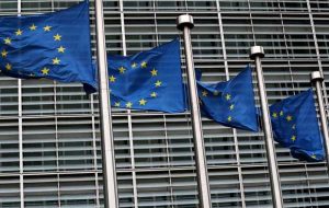 اتحادیه اروپا قانونی را برای جلوگیری از دعاوی به منظور ساکت کردن روزنامه نگاران و مدافعان حقوق پیشنهاد می کند