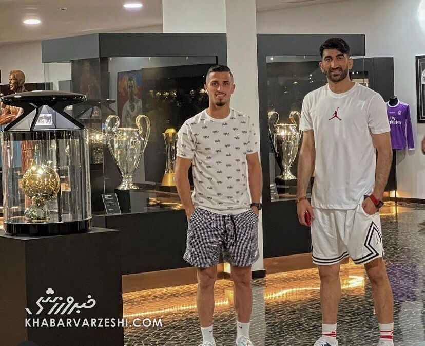 عکس| بازدید دو لژیونر پرسپولیسی از موزه فوق ستاره پرتغالی/ بیرانوند و ماجرای تازه اش با چطوری کریس! 