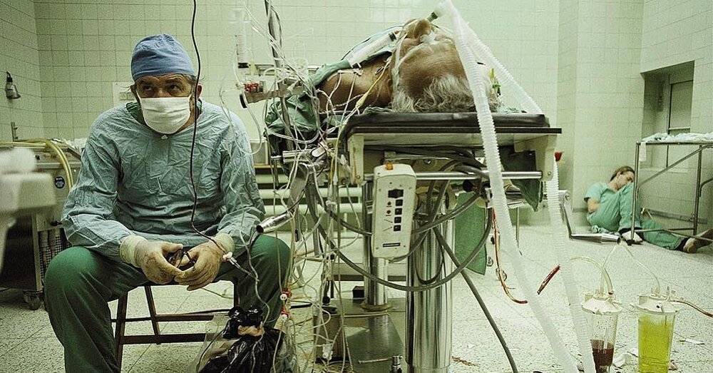 تصویری جالب از عمل پیوند قلب بعد از ۲۳ ساعت جراحی