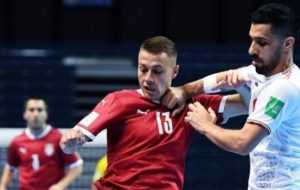 درگیری بازیکنان در دیدار تیم‌های ملی فوتسال ایران و قرقیزستان