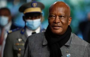 روچ کابوره رئیس جمهور سابق بورکینافاسو اجازه خروج از بازداشت را صادر کرد