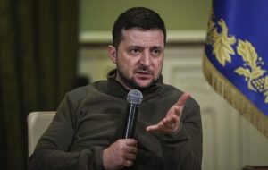 زلنسکی روسیه را به قطع مذاکرات تهدید کرد