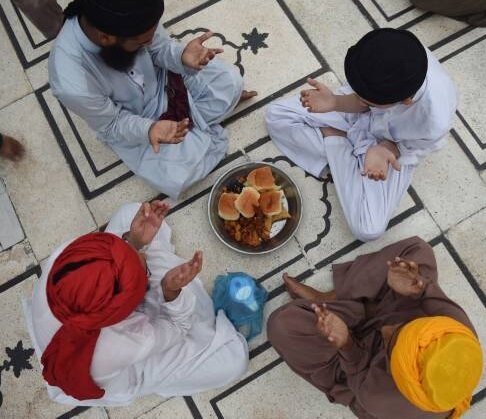 مهمانی‌ای به بلندای تاریخ