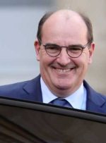 نخست وزیر فرانسه می گوید که نتیجه انتخابات ریاست جمهوری مشخص نیست