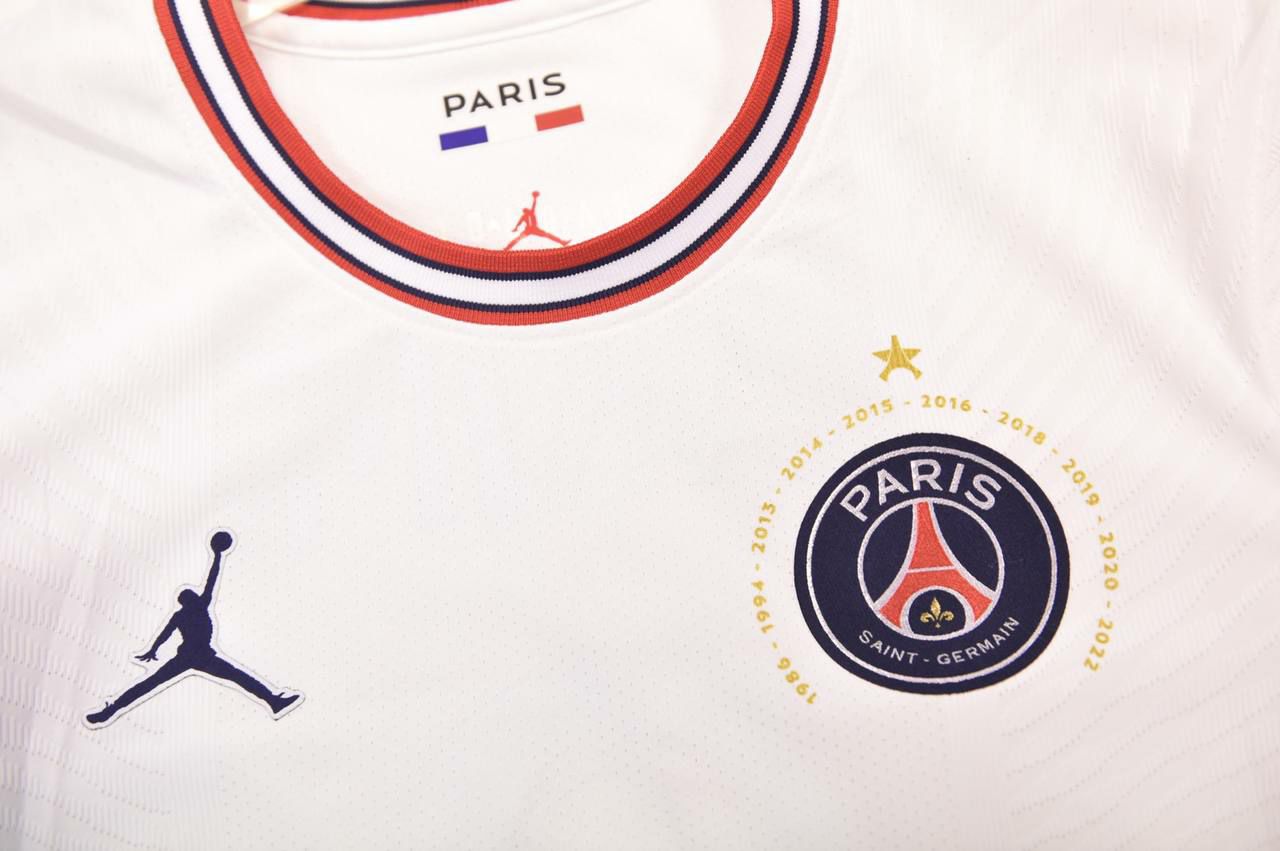 پیراهن PSG هم ستاره‌دار شد؛مثل پرسپولیس/عکس