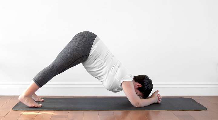 یوگای بارداری - حرکت دلفین