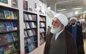 حضور حجت‌الاسلام علی‌اکبر رشاد در نمایشگاه کتاب تهران 