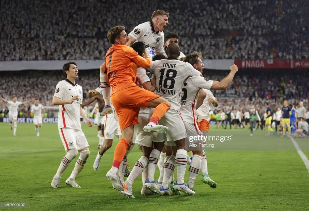 آینتراخت‌فرانکفورت فاتح لیگ اروپا شد/عکس