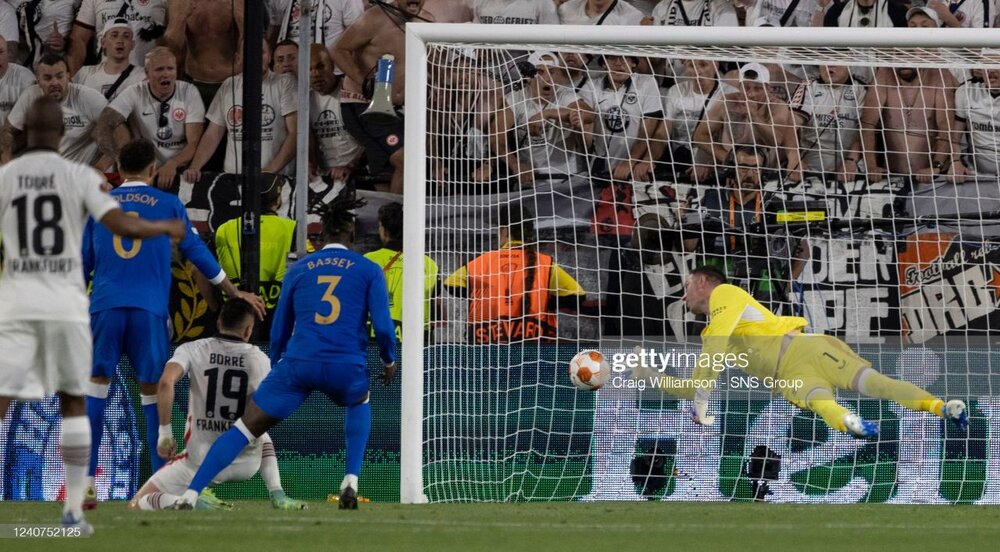 آینتراخت‌فرانکفورت فاتح لیگ اروپا شد/عکس