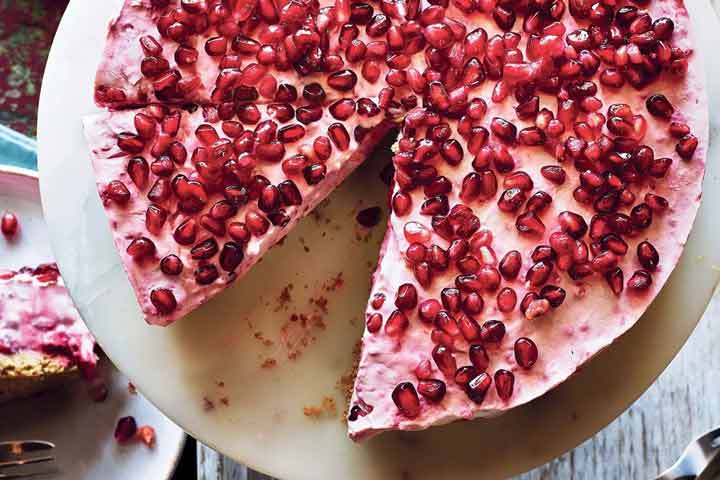 جیزکیک با انار و پنیر ماسکارپونه