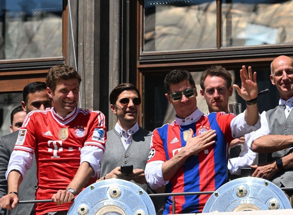  اقدام عجیب لواندوفسکی در جشن قهرمانی بایرن/عکس