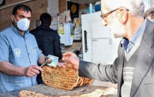 تجهیز نانوایی‌ها به کارت‌خوان‌ هوشمند برای فروش نان کارتی آغاز شد