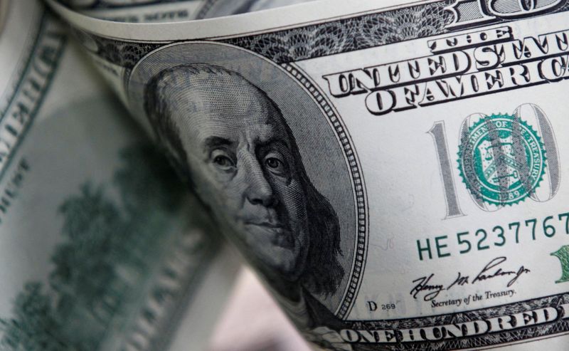 در بحبوحه عقب نشینی بازدهی ایالات متحده، دلار برای اولین هفته از دست دادن هفتگی قرار گرفت