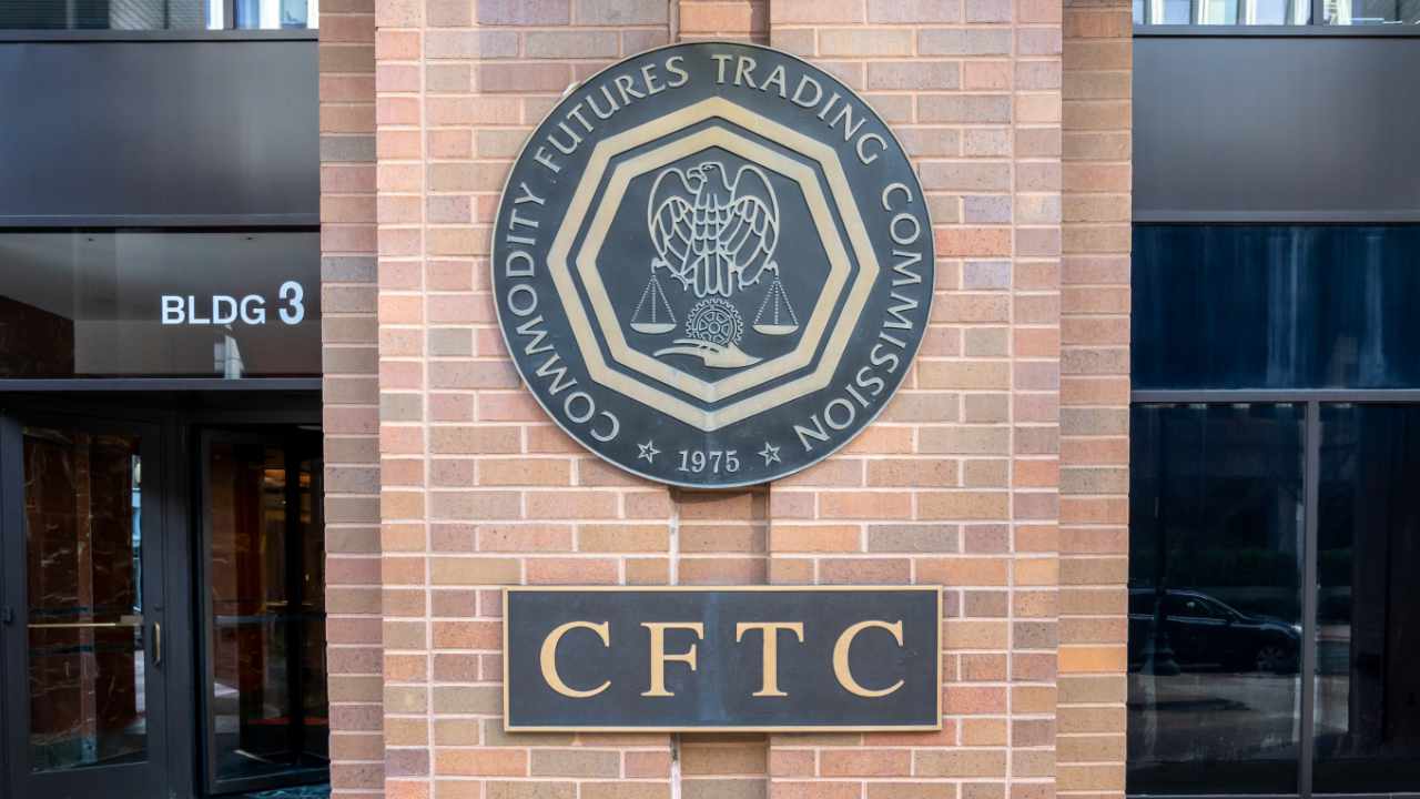 رئیس CFTC تایید کرد که بیت کوین و اتر کالا هستند