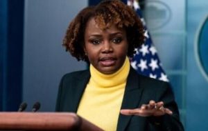 زن سیاه‌پوست سخنگوی کاخ سفید شد