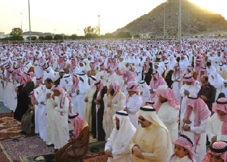 طعنه «فارس» به اعلام عید فطر از سوی سعودی ها / خاطره استهلال آیت الله طالقانی در عریستان