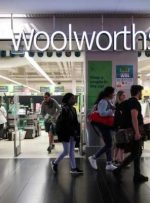 فروش Woolworths استرالیا حدود 10٪ در انبار جهش کرد و هزینه ها را افزایش داد
