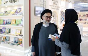 محمدعلی ابطحی: مشکلات اقتصادی، خرید کتاب را کاهش داده است