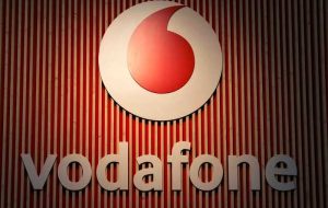 مدیر عامل Vodafone می گوید هنوز در مذاکرات در چهار بازار فعال است