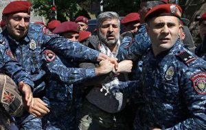 معترضان ارمنی در ناآرامی فزاینده مترو را فلج کردند