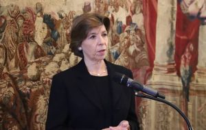 نقش پررنگ زنان در دولت جدید فرانسه