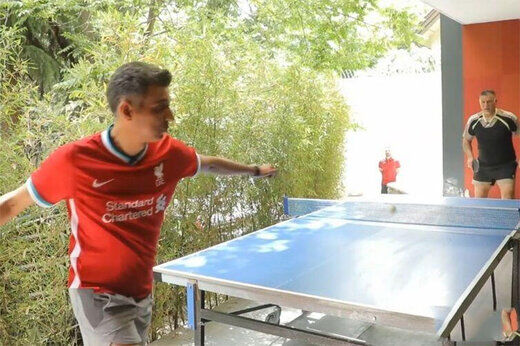 علی دایی ست کامل لباس لیورپول را برای فردوسی پور می خرد