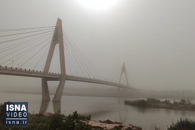 ویدئو / غلظت گرد و خاک بالا رفت، اهواز نارنجی شد